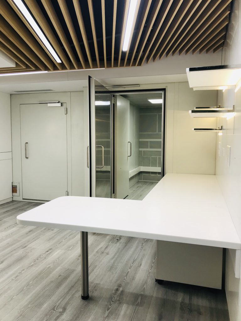 Installation et intégration de solution acoustique dans un centre de test audiologique
