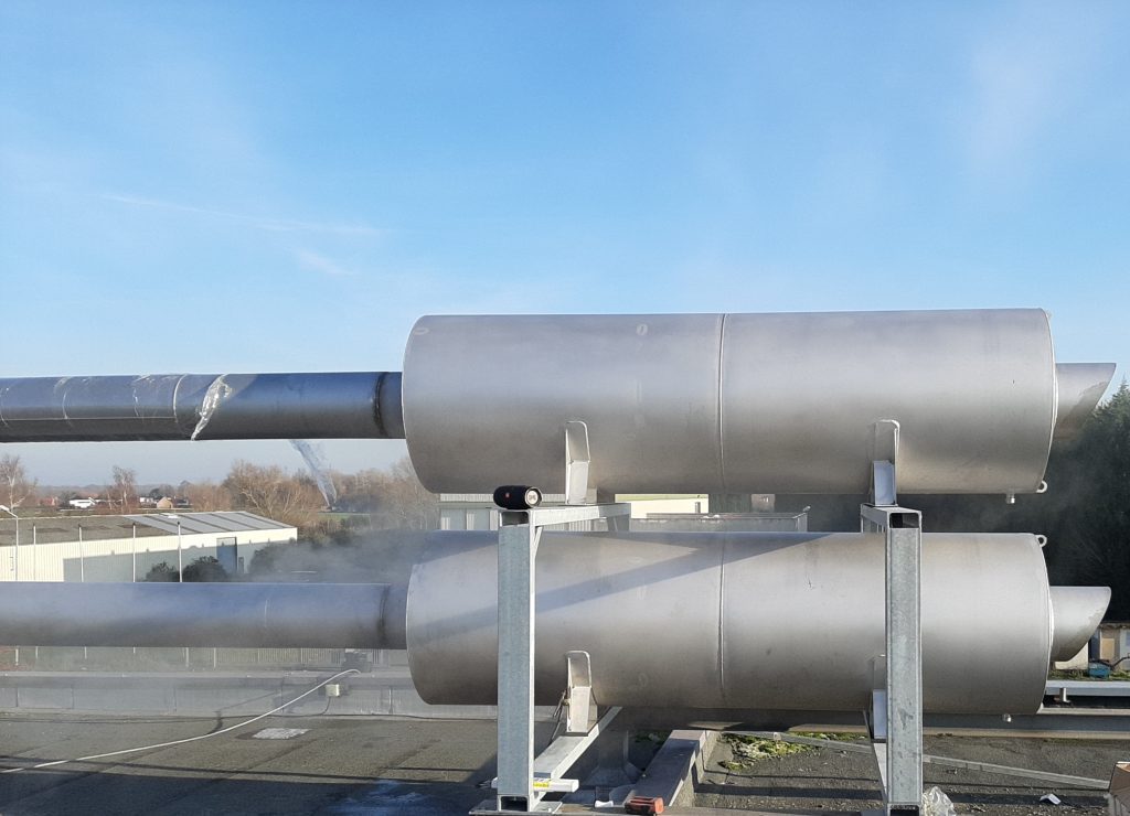 traitement acoustique par silencieux moteur sur une installation